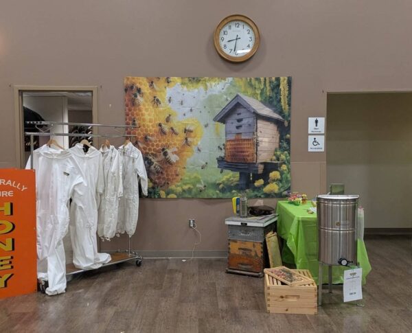Professional Honey Bee Farming Costume – Full Beekeeping Suit with Veil & Gloves
